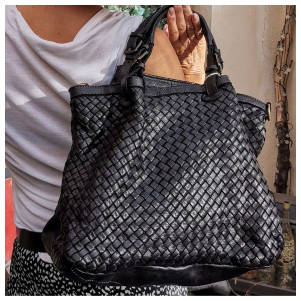 Made in Italy Designer Soft Distress Leather Braided Bag in a rich Brown - Picture 8 of 10